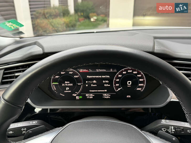 Позашляховик / Кросовер Audi e-tron 2022 в Луцьку