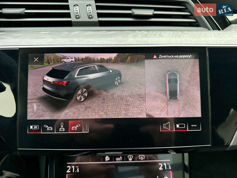 Внедорожник / Кроссовер Audi e-tron 2019 в Сваляве