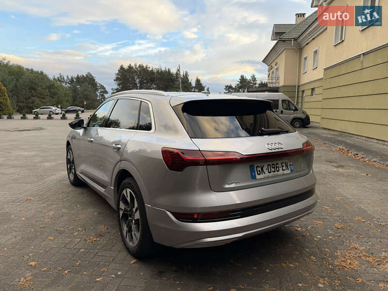 Позашляховик / Кросовер Audi e-tron 2023 в Львові
