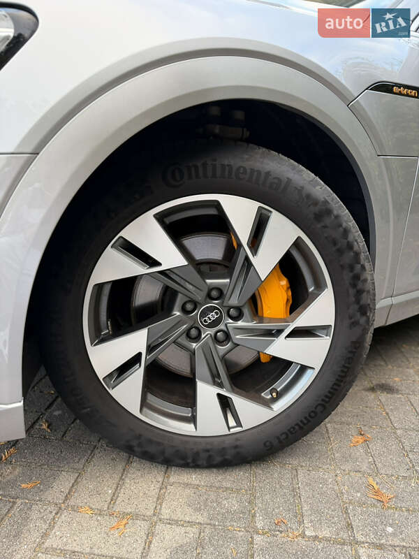 Позашляховик / Кросовер Audi e-tron 2023 в Львові