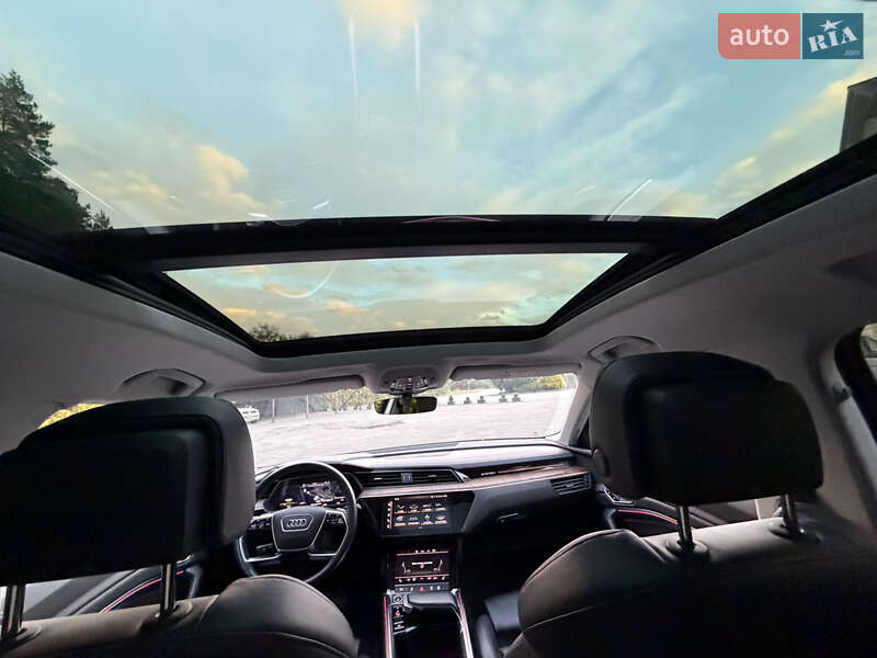 Позашляховик / Кросовер Audi e-tron 2023 в Львові