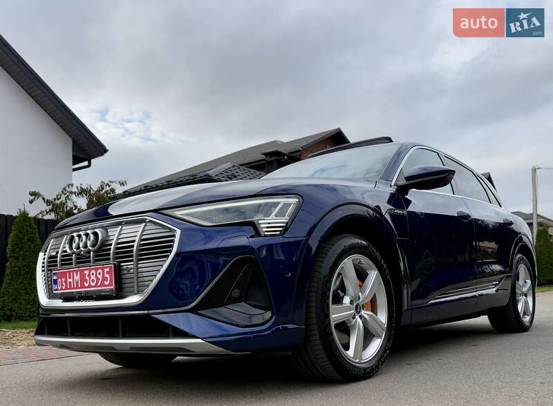 Внедорожник / Кроссовер Audi e-tron 2022 в Киеве фото 13 Внедорожник / Кроссовер Audi e-tron 2022 в Киеве