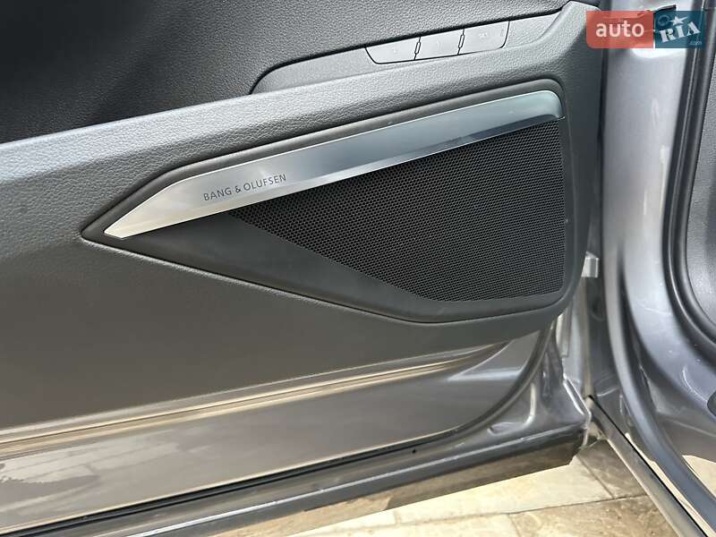 Позашляховик / Кросовер Audi e-tron 2019 в Києві фото 13 Позашляховик / Кросовер Audi e-tron 2019 в Києві