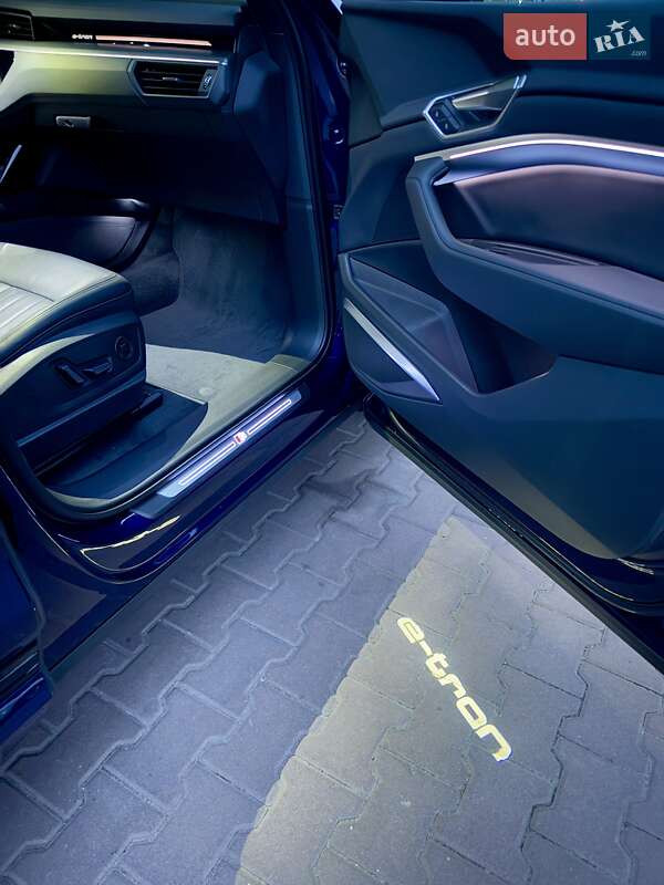 Внедорожник / Кроссовер Audi e-tron 2022 в Киеве фото 116 Внедорожник / Кроссовер Audi e-tron 2022 в Киеве