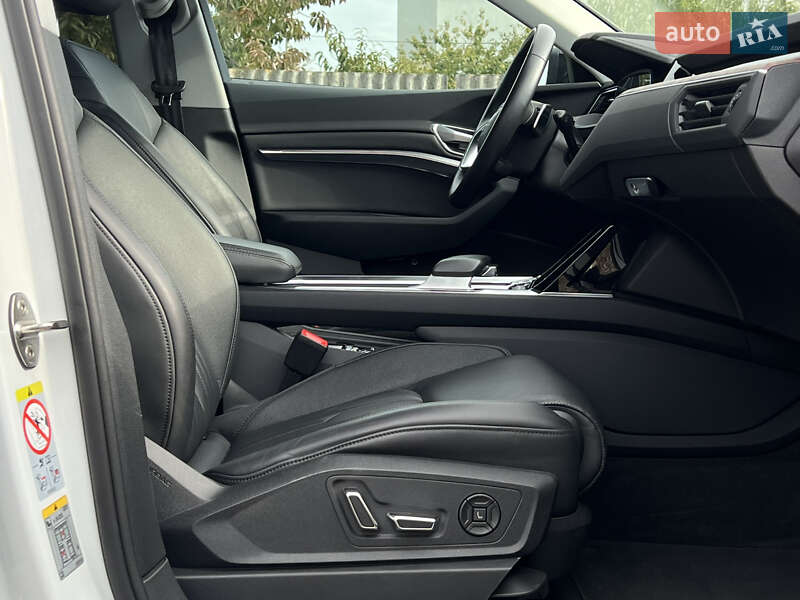 Позашляховик / Кросовер Audi e-tron 2022 в Луцьку фото 47 Позашляховик / Кросовер Audi e-tron 2022 в Луцьку