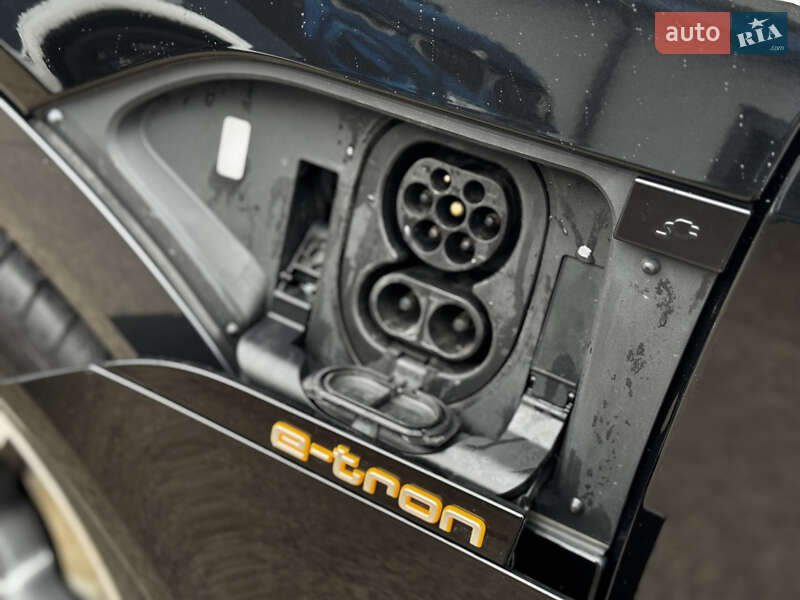 Позашляховик / Кросовер Audi e-tron 2020 в Житомирі фото 19 Позашляховик / Кросовер Audi e-tron 2020 в Житомирі