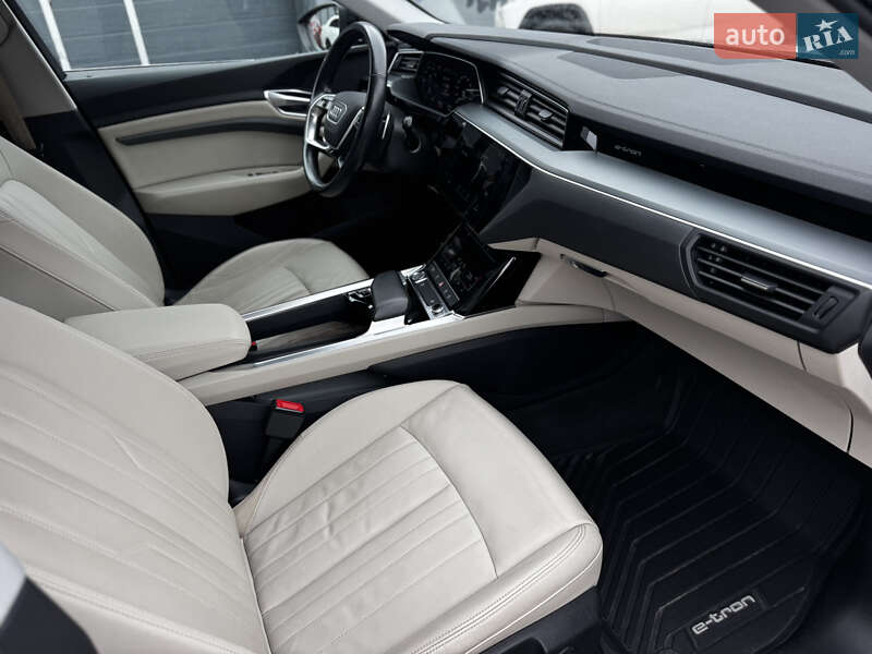 Позашляховик / Кросовер Audi e-tron 2020 в Житомирі фото 62 Позашляховик / Кросовер Audi e-tron 2020 в Житомирі