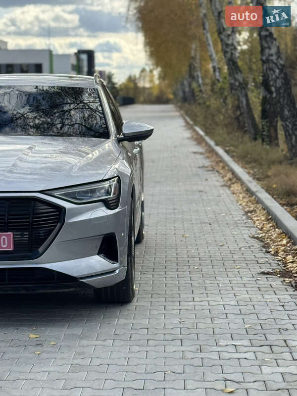 Позашляховик / Кросовер Audi e-tron 2022 в Львові фото 7 Позашляховик / Кросовер Audi e-tron 2022 в Львові