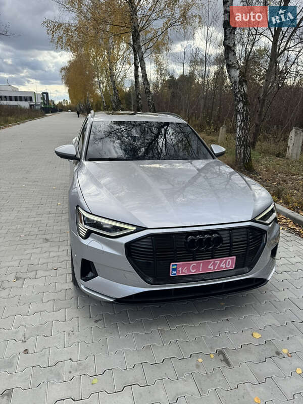 Позашляховик / Кросовер Audi e-tron 2022 в Львові фото 34 Позашляховик / Кросовер Audi e-tron 2022 в Львові