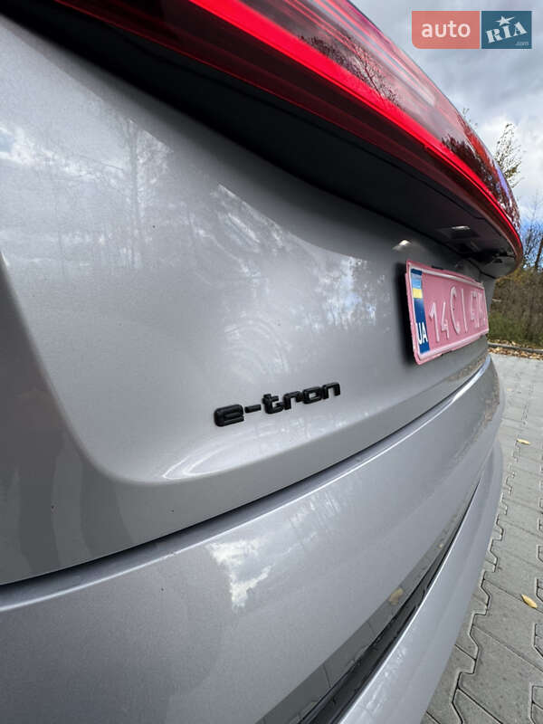 Позашляховик / Кросовер Audi e-tron 2022 в Львові фото 49 Позашляховик / Кросовер Audi e-tron 2022 в Львові