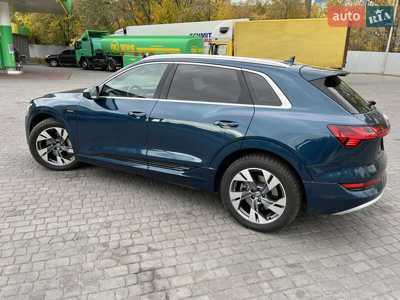 Внедорожник / Кроссовер Audi e-tron 2020 в Днепре