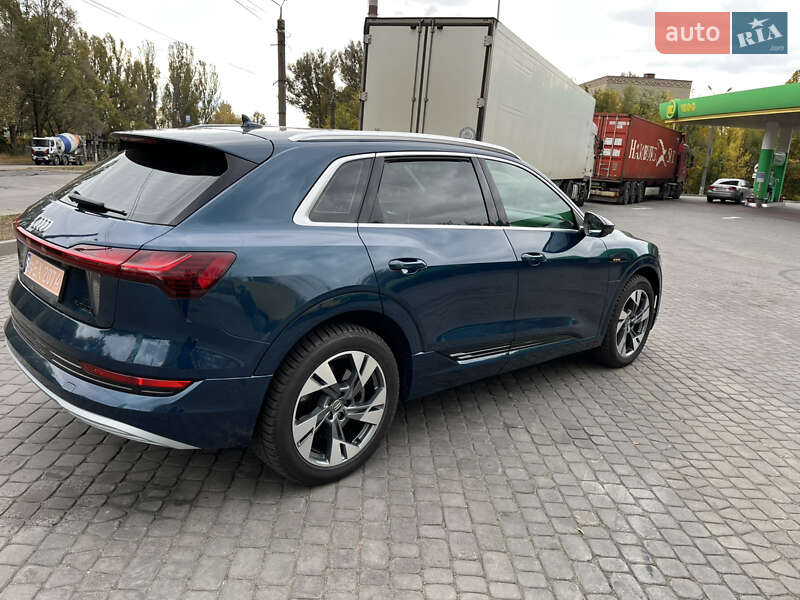 Внедорожник / Кроссовер Audi e-tron 2020 в Днепре