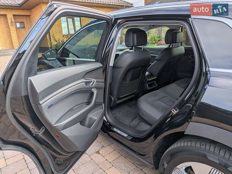 Позашляховик / Кросовер Audi e-tron 2022 в Луцьку фото 31 Позашляховик / Кросовер Audi e-tron 2022 в Луцьку