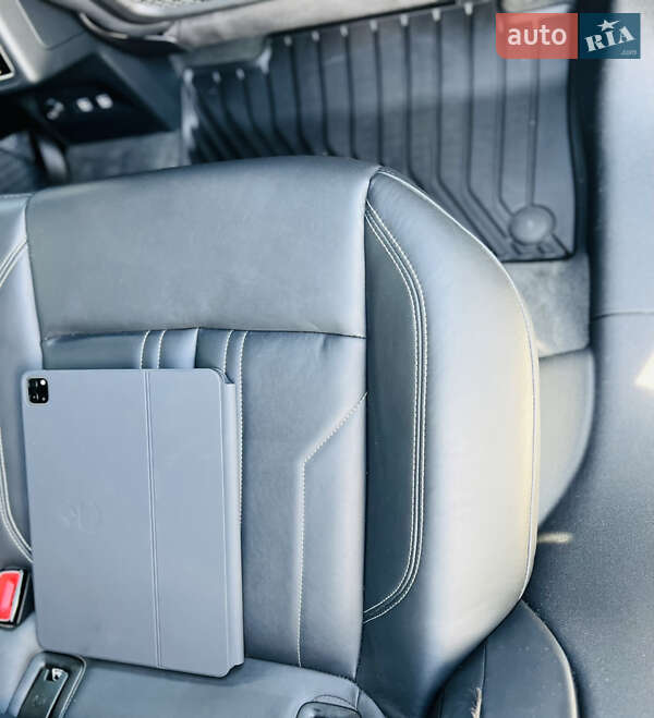 Внедорожник / Кроссовер Audi e-tron 2019 в Тернополе фото 30 Внедорожник / Кроссовер Audi e-tron 2019 в Тернополе