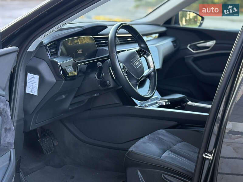 Внедорожник / Кроссовер Audi e-tron 2021 в Тернополе