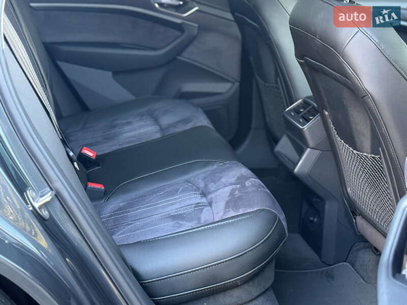 Внедорожник / Кроссовер Audi e-tron 2021 в Тернополе