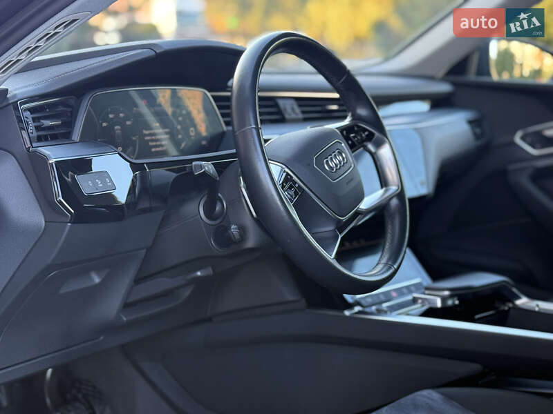 Внедорожник / Кроссовер Audi e-tron 2021 в Тернополе