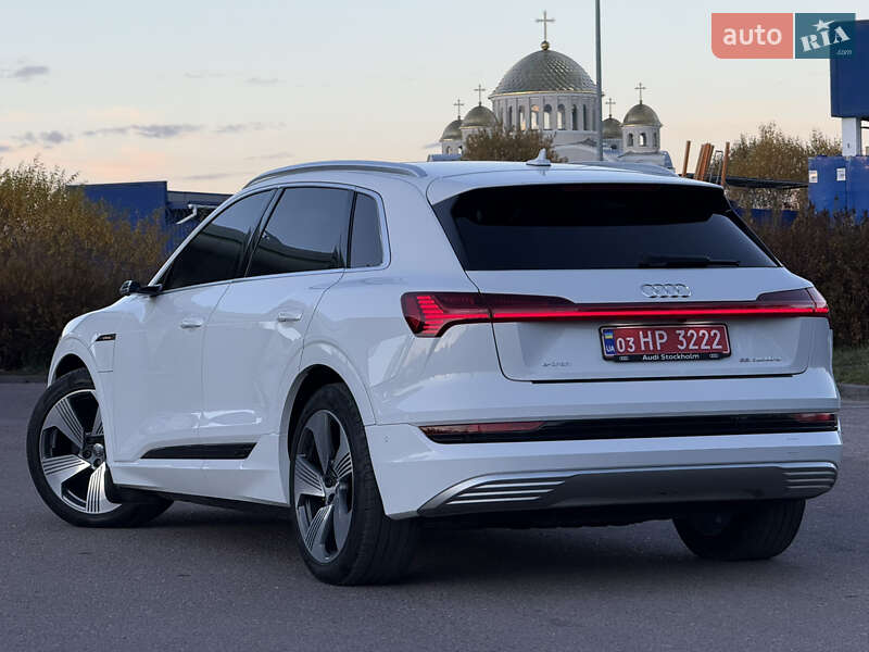 Позашляховик / Кросовер Audi e-tron 2020 в Львові фото 35 Позашляховик / Кросовер Audi e-tron 2020 в Львові