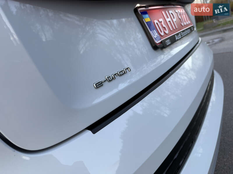 Позашляховик / Кросовер Audi e-tron 2020 в Львові фото 37 Позашляховик / Кросовер Audi e-tron 2020 в Львові