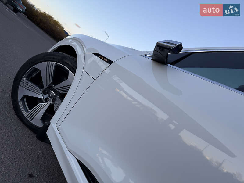 Позашляховик / Кросовер Audi e-tron 2020 в Львові фото 41 Позашляховик / Кросовер Audi e-tron 2020 в Львові