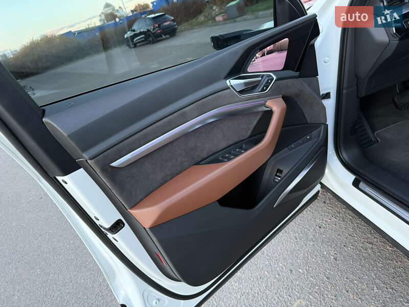 Позашляховик / Кросовер Audi e-tron 2020 в Львові фото 52 Позашляховик / Кросовер Audi e-tron 2020 в Львові