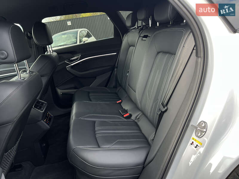 Позашляховик / Кросовер Audi e-tron 2022 в Луцьку фото 30 Позашляховик / Кросовер Audi e-tron 2022 в Луцьку