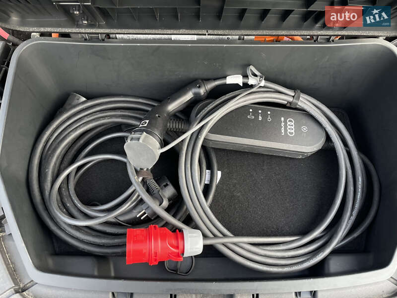 Позашляховик / Кросовер Audi e-tron 2022 в Луцьку фото 86 Позашляховик / Кросовер Audi e-tron 2022 в Луцьку