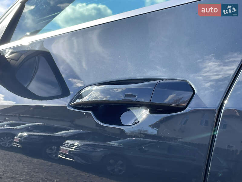 Позашляховик / Кросовер Audi e-tron 2022 в Луцьку