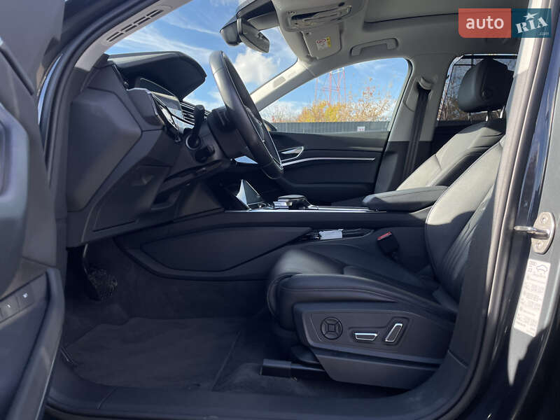 Позашляховик / Кросовер Audi e-tron 2022 в Луцьку