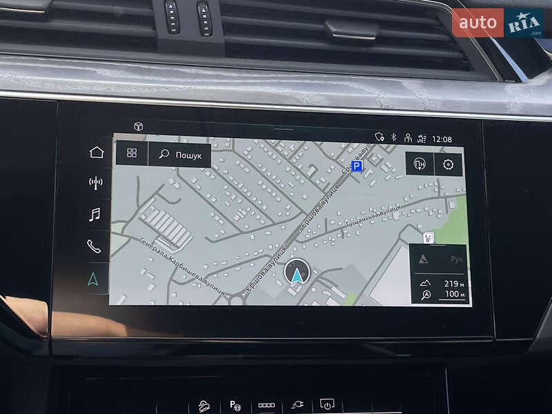 Позашляховик / Кросовер Audi e-tron 2022 в Луцьку