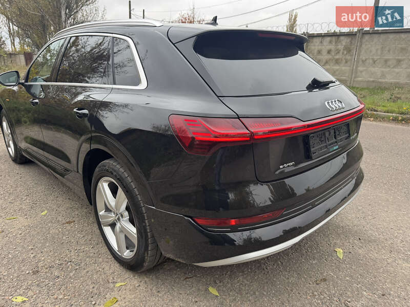 Позашляховик / Кросовер Audi e-tron 2019 в Одесі