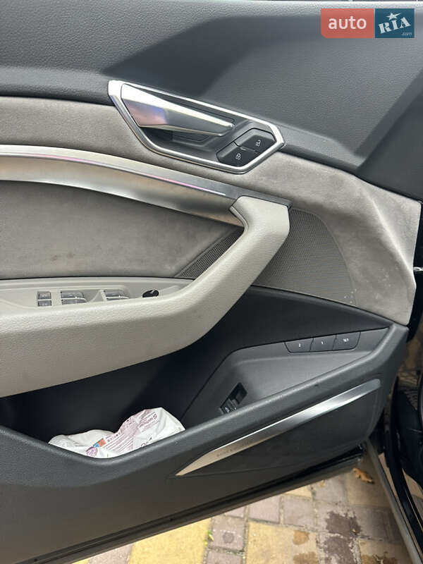 Позашляховик / Кросовер Audi e-tron 2019 в Ірпені фото 10 Позашляховик / Кросовер Audi e-tron 2019 в Ірпені