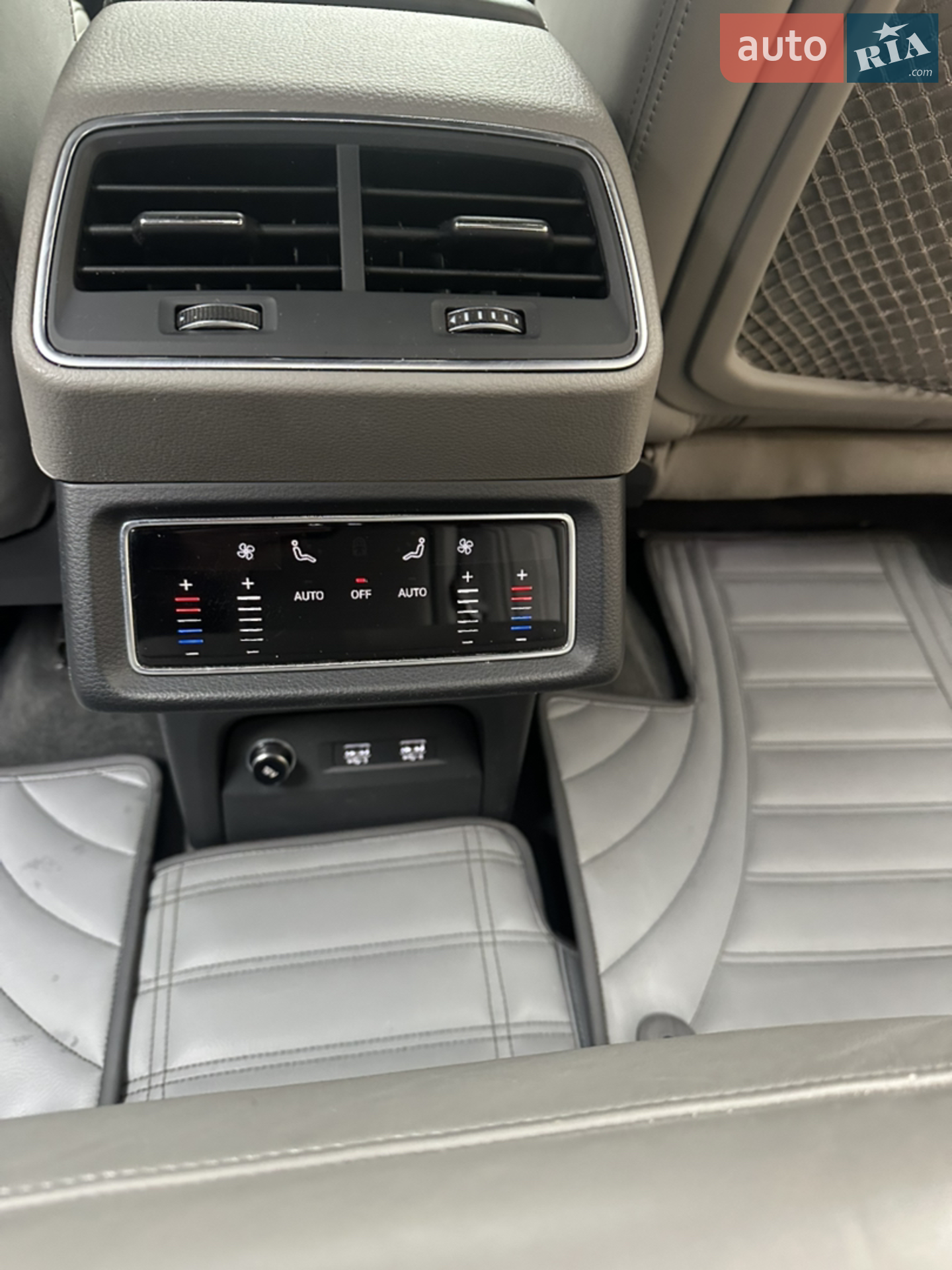 2019 Audi e-tron - мініатюра 28