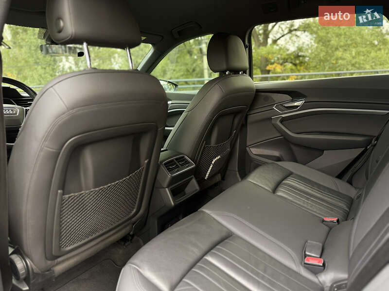 Позашляховик / Кросовер Audi e-tron 2020 в Дніпрі