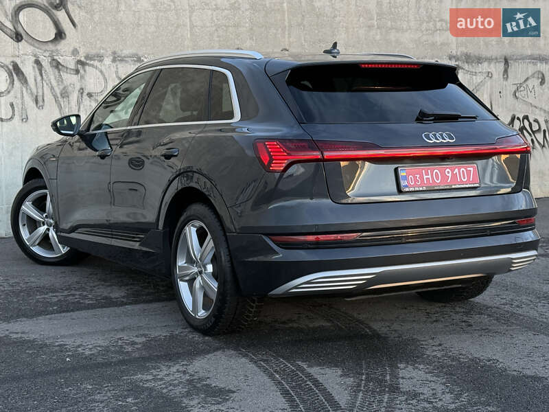 Позашляховик / Кросовер Audi e-tron 2020 в Львові фото 18 Позашляховик / Кросовер Audi e-tron 2020 в Львові