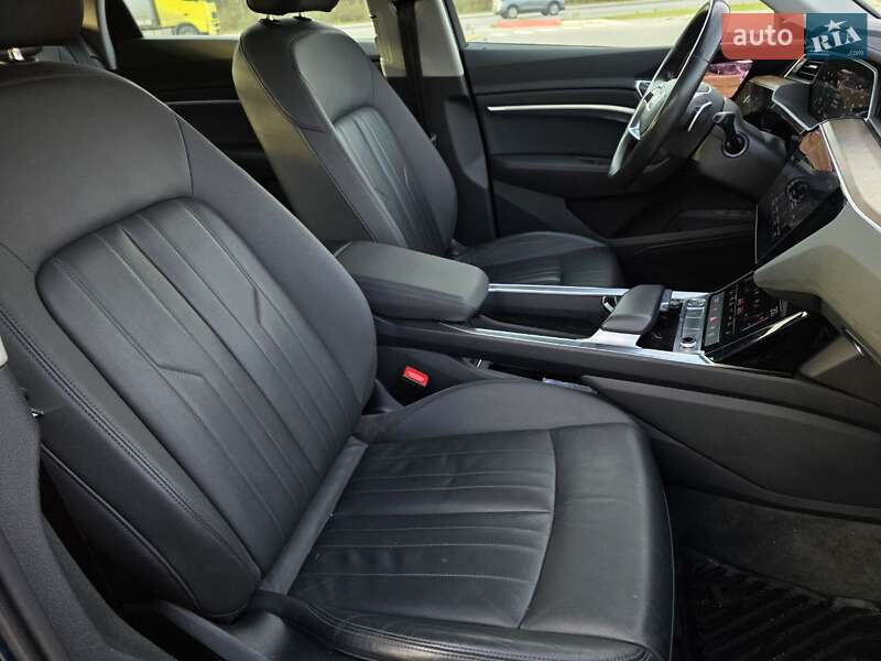 Позашляховик / Кросовер Audi e-tron 2019 в Тернополі фото 49 Позашляховик / Кросовер Audi e-tron 2019 в Тернополі