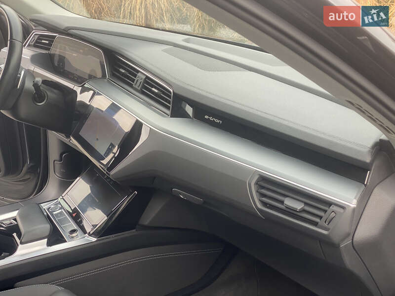 Внедорожник / Кроссовер Audi e-tron 2020 в Луцке