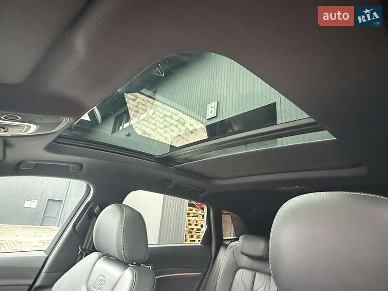 Позашляховик / Кросовер Audi e-tron 2022 в Іршаві