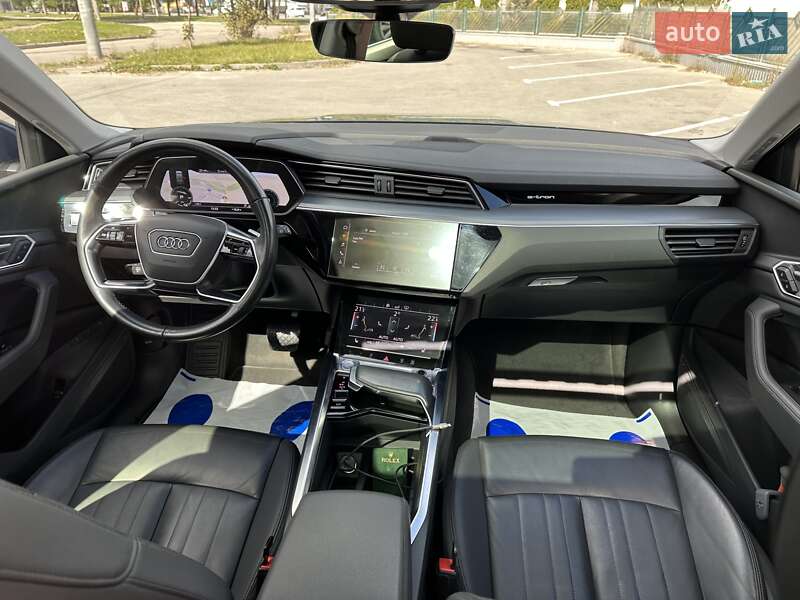 Внедорожник / Кроссовер Audi e-tron 2019 в Тернополе