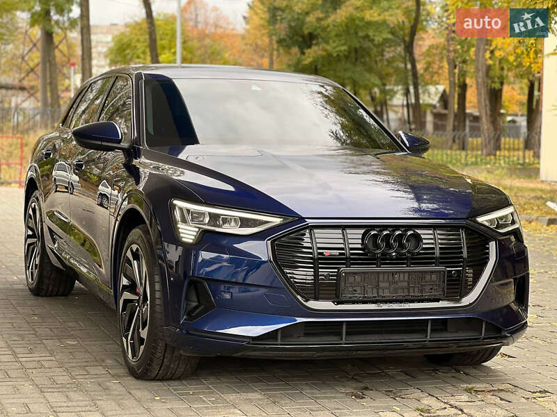 Внедорожник / Кроссовер Audi e-tron 2022 в Днепре