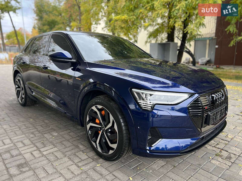 Внедорожник / Кроссовер Audi e-tron 2022 в Днепре