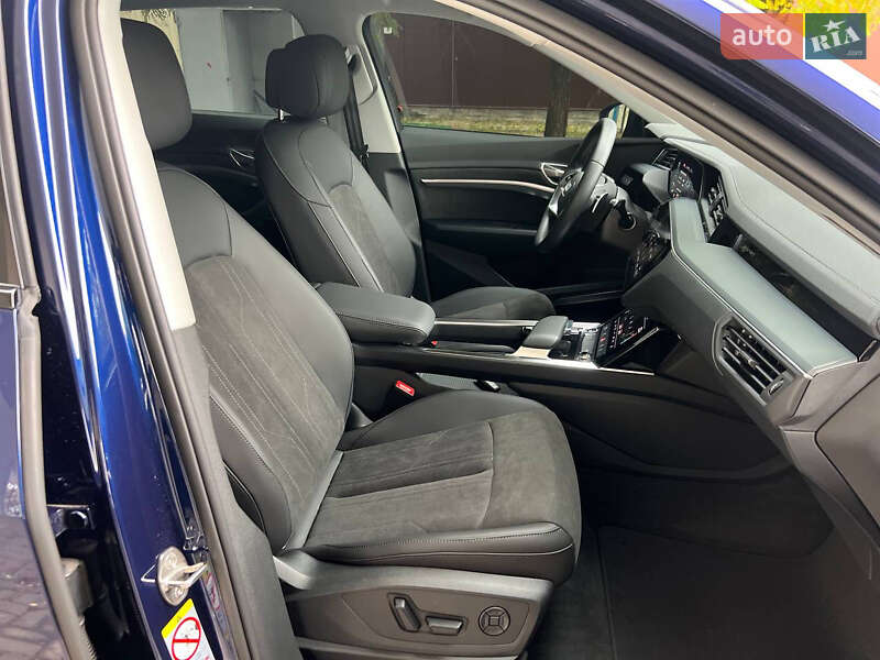 Внедорожник / Кроссовер Audi e-tron 2022 в Днепре