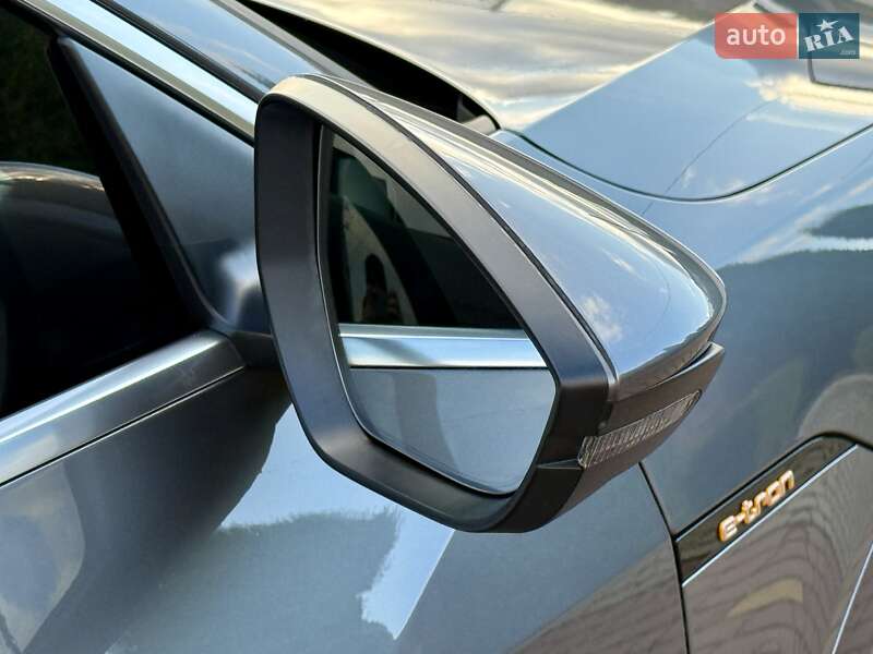 Позашляховик / Кросовер Audi e-tron 2019 в Рівному