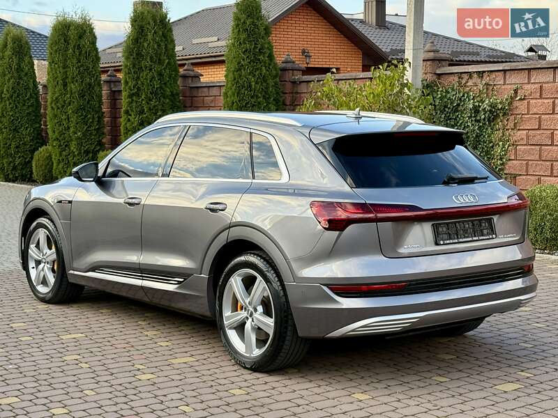Позашляховик / Кросовер Audi e-tron 2019 в Рівному