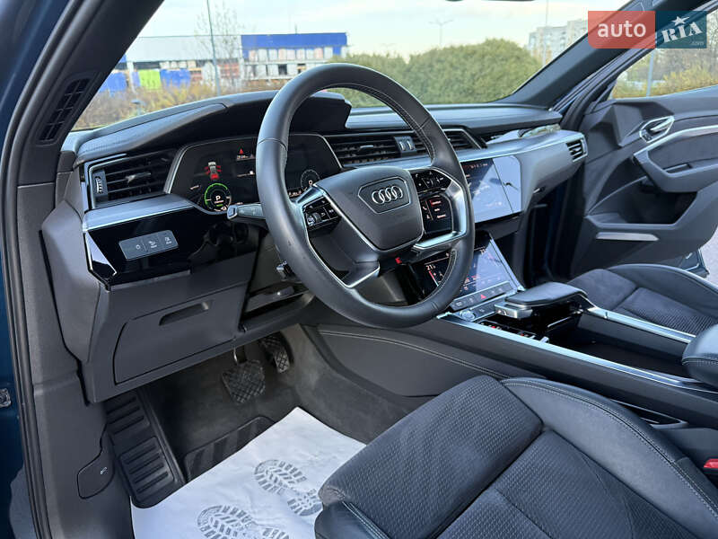 Позашляховик / Кросовер Audi e-tron 2020 в Львові фото 41 Позашляховик / Кросовер Audi e-tron 2020 в Львові
