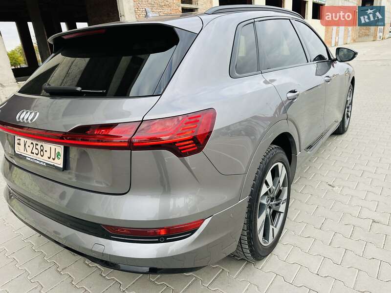 Позашляховик / Кросовер Audi e-tron 2021 в Тернополі фото 14 Позашляховик / Кросовер Audi e-tron 2021 в Тернополі