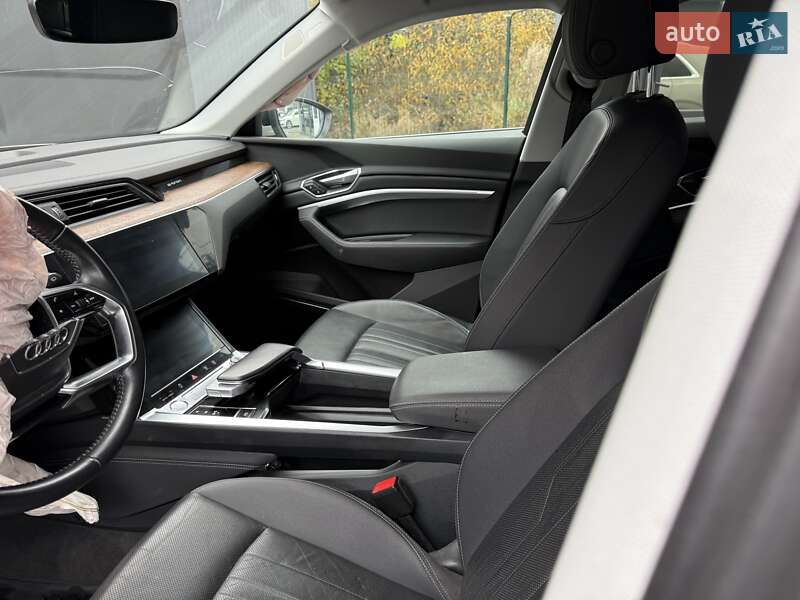 Позашляховик / Кросовер Audi e-tron 2019 в Львові