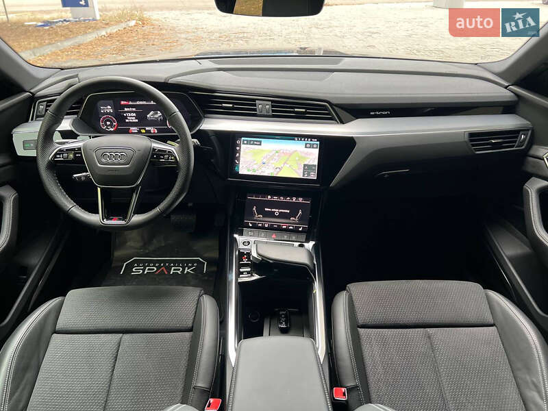 Позашляховик / Кросовер Audi e-tron 2022 в Дніпрі
