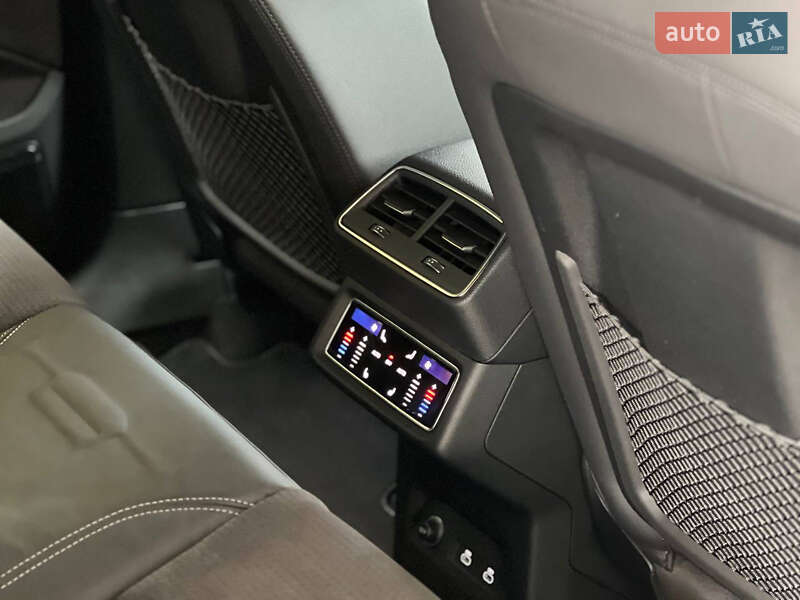 Позашляховик / Кросовер Audi e-tron 2022 в Дніпрі