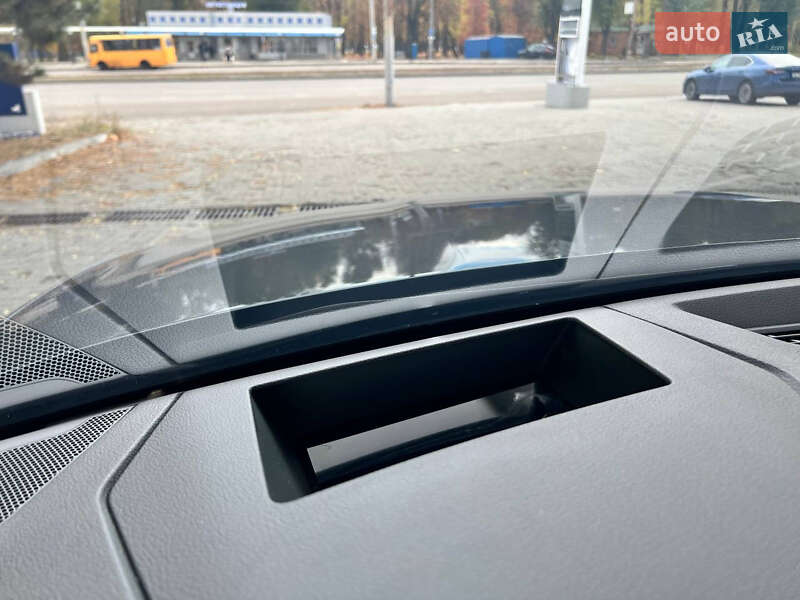 Позашляховик / Кросовер Audi e-tron 2022 в Дніпрі